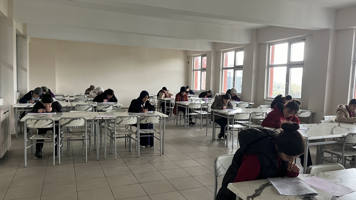 12. Sınıf öğrencilerimize yönelik YKS hazırlık denemelerimiz…